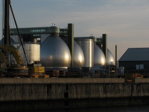 Sewage Plant at Park edge - New York (Campbell Foto)